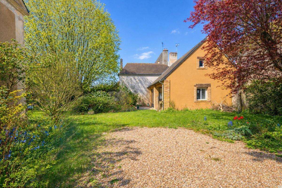 Maison à BEAUMONT-SUR-SARTHE