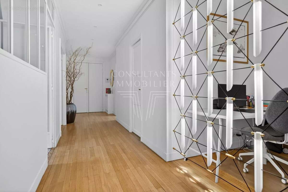 Appartement à PARIS-7E