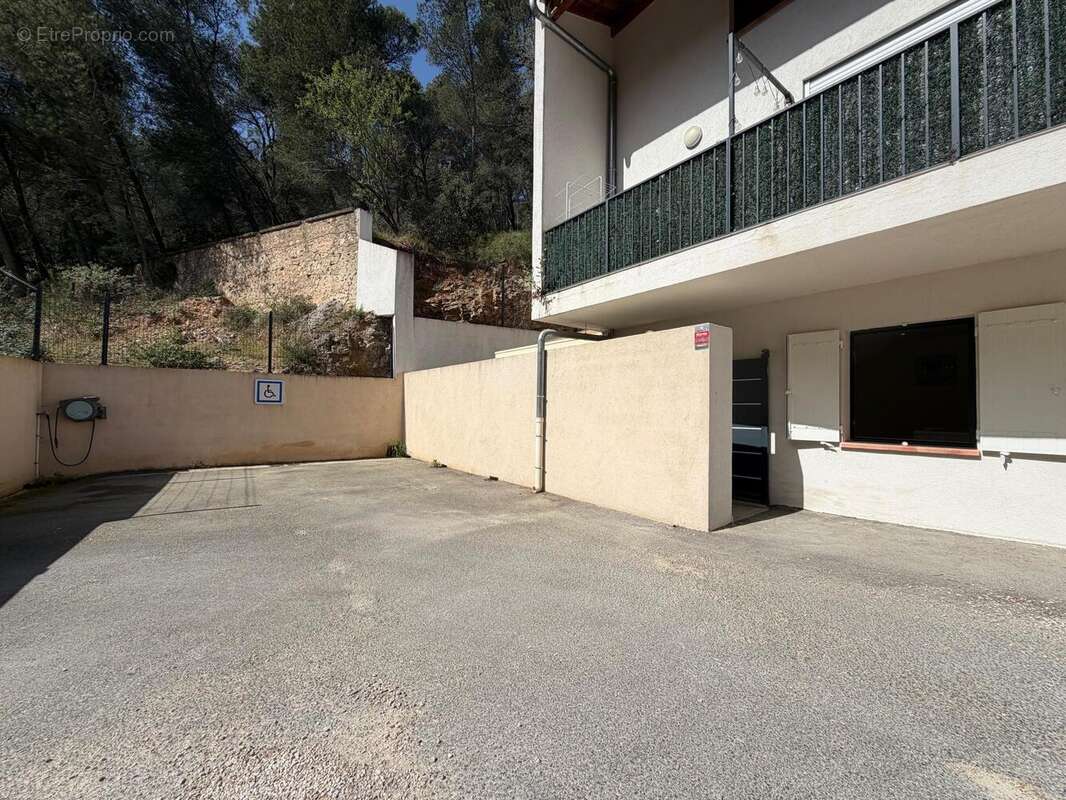 Photo 2 - Appartement à SEPTEMES-LES-VALLONS