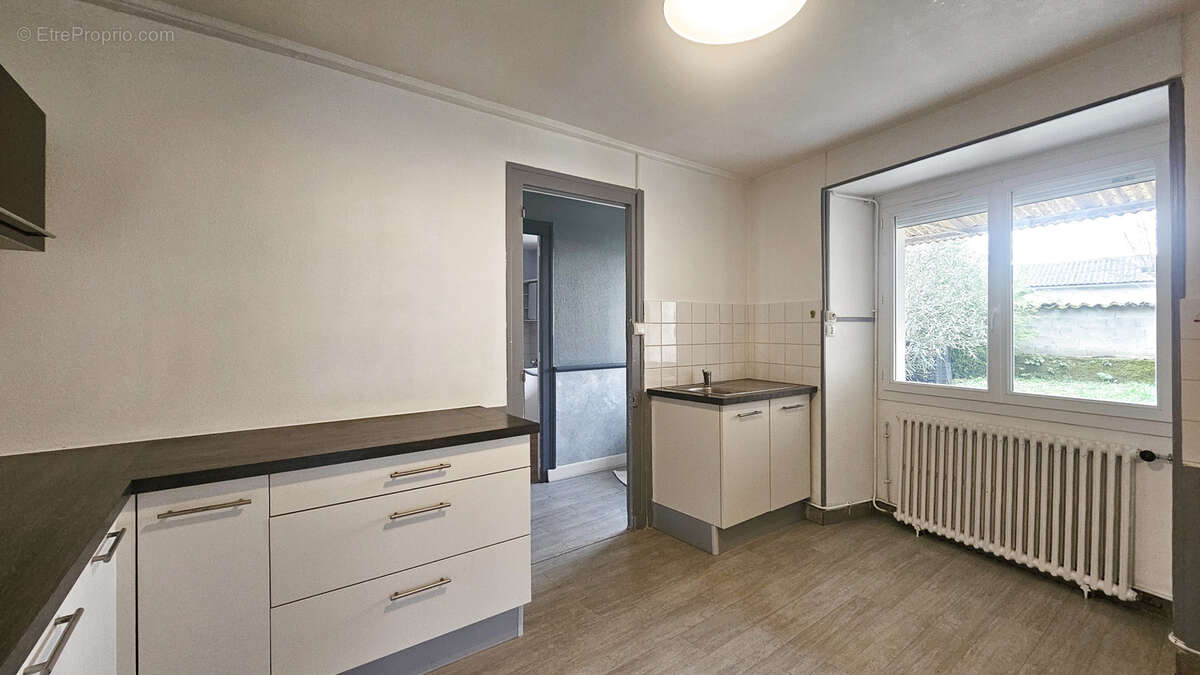 Maison à CHATEAUBERNARD