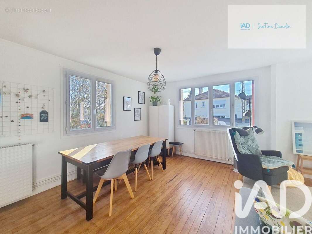 Photo 4 - Maison à LE COUDRAY-MONTCEAUX