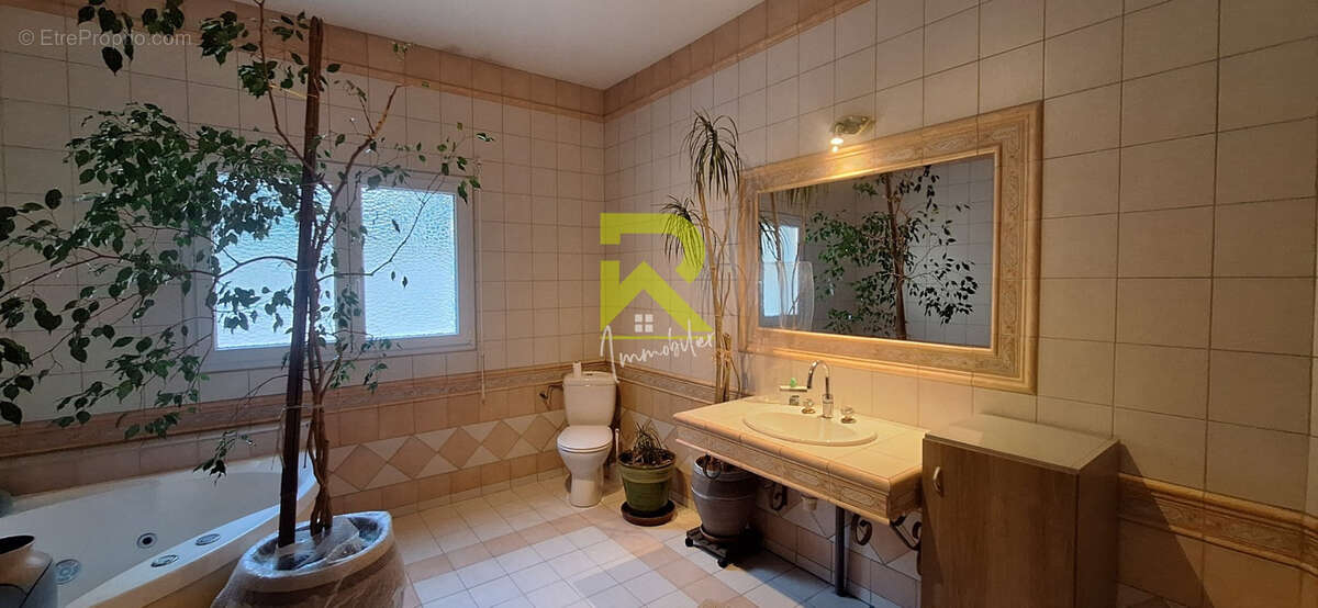 Maison à LEZIGNAN-CORBIERES