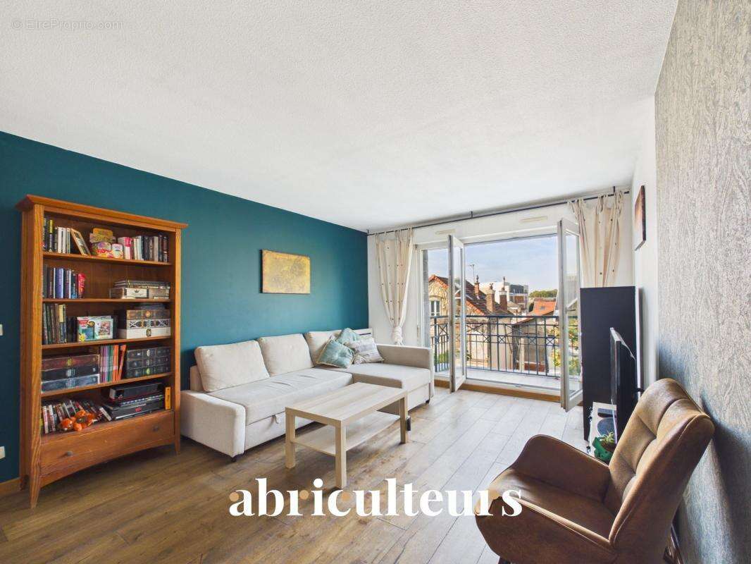 Appartement 3 pièces dernier étage avec balcon sans vis-à-vis en vente à Argenteuil 95100 - photo 2