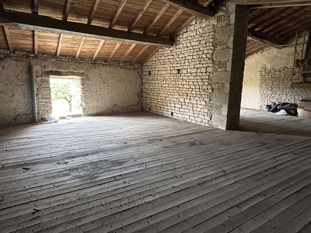 Maison à CRAMCHABAN