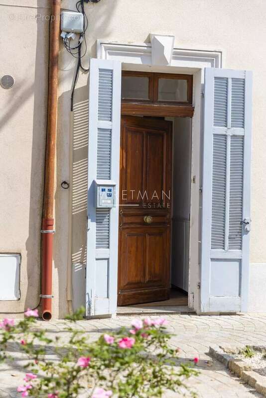 Maison à PLAN-DE-LA-TOUR