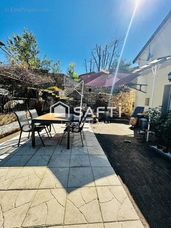 Photo 1 - Maison à SAINT-AMOUR