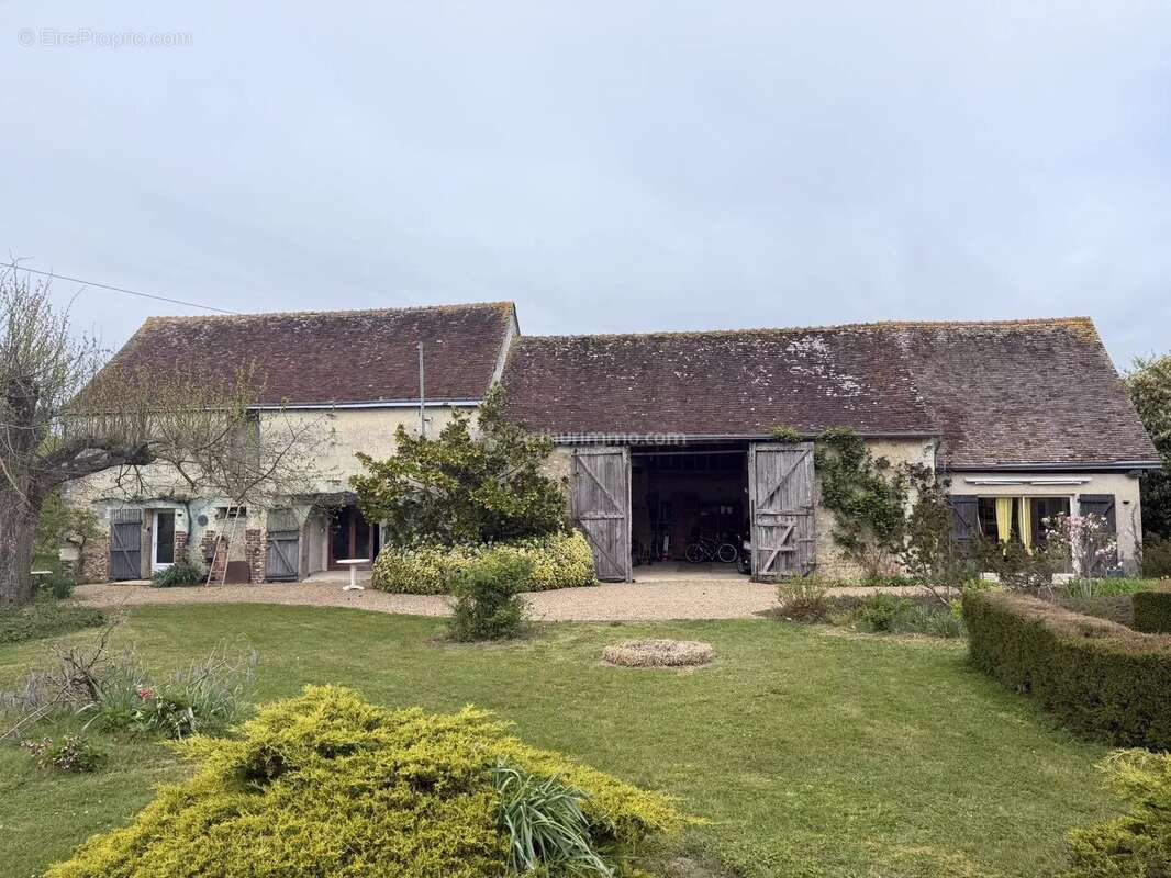 Maison à VILLEDIEU-LE-CHATEAU