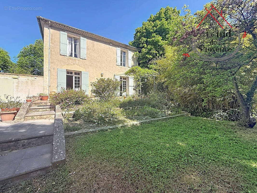 Maison à PERNES-LES-FONTAINES