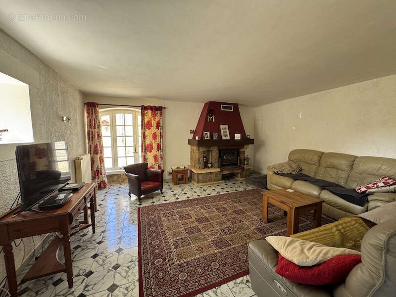 Maison à CHILLAC