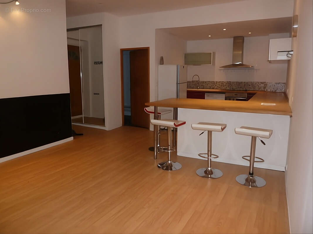 Appartement T2 61 m²  Vendu loué - photo 3