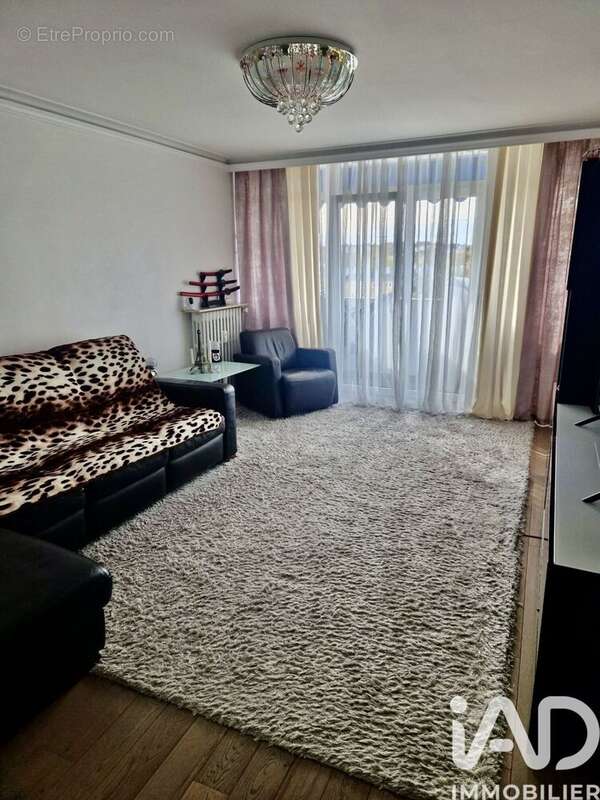 Photo 3 - Appartement à SAVIGNY-SUR-ORGE