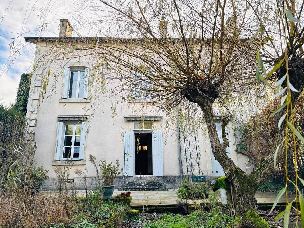 Photo 1 - Maison à LA CRECHE