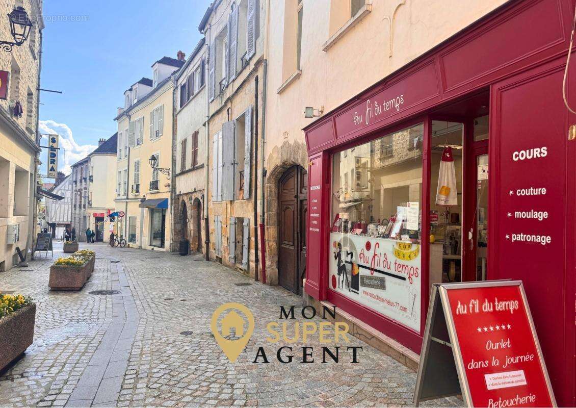 Commerce à MELUN