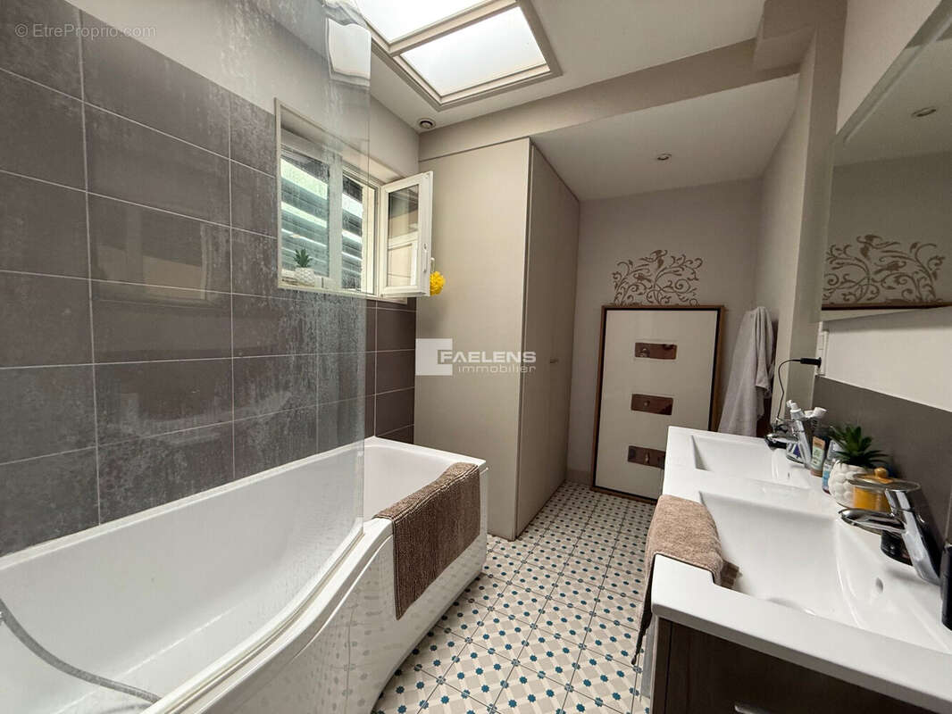 Appartement 78 m² à Lille  - photo 6