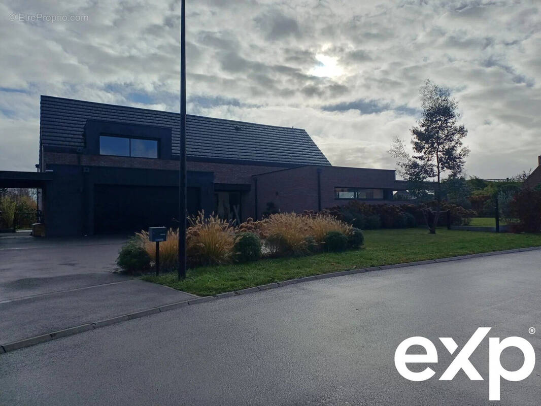 Maison à CAMPHIN-EN-PEVELE