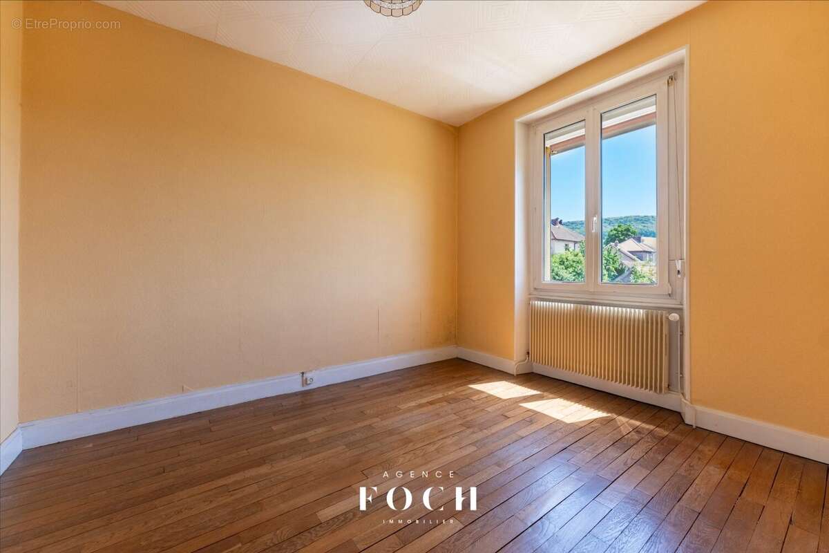 Maison à CUSTINES