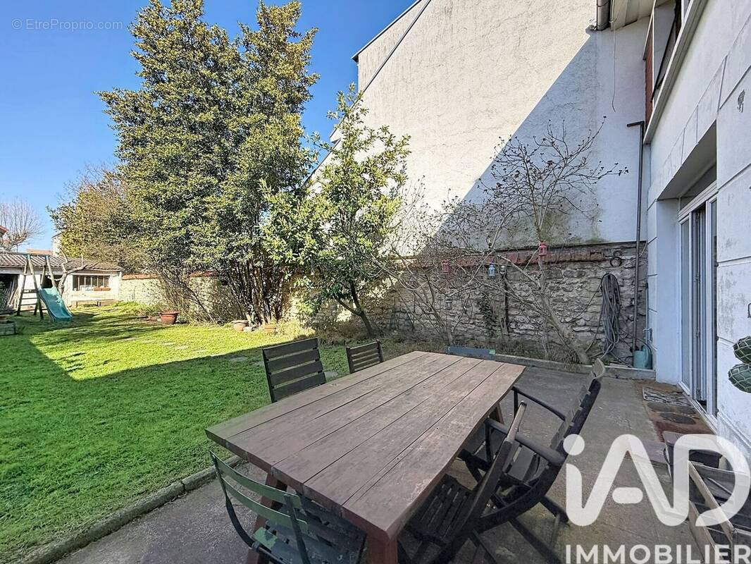 Photo 1 - Maison à SAINT-MAUR-DES-FOSSES