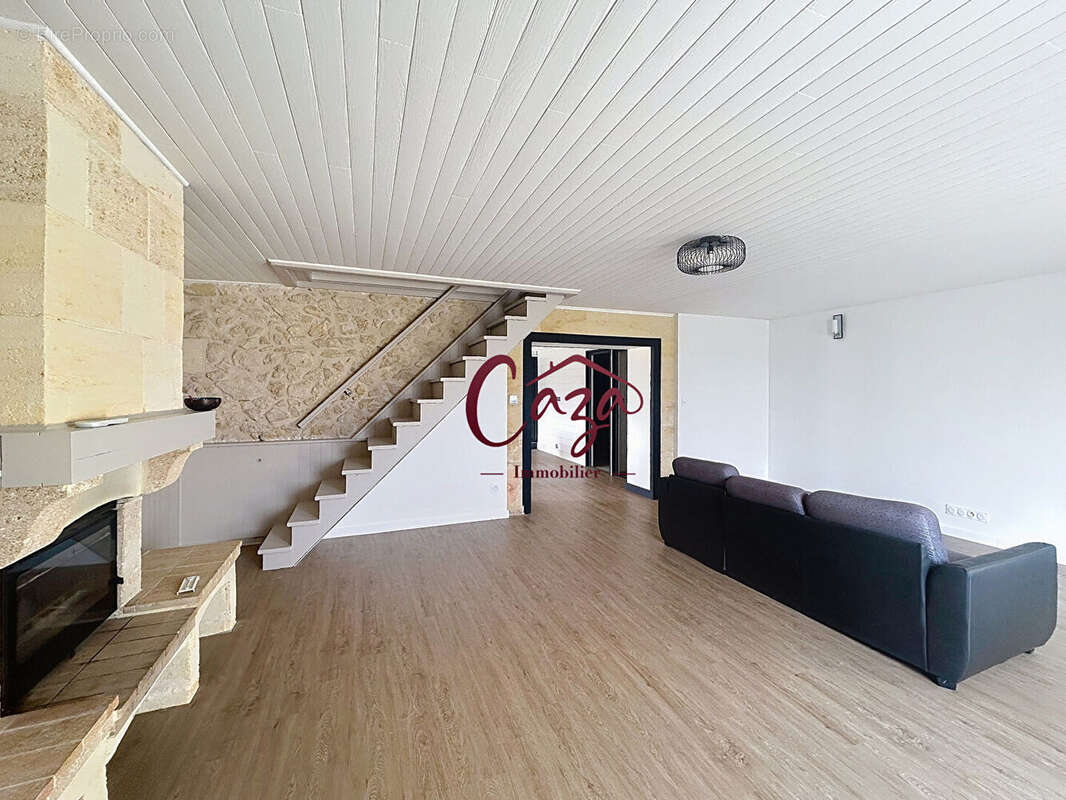 Maison à QUINSAC