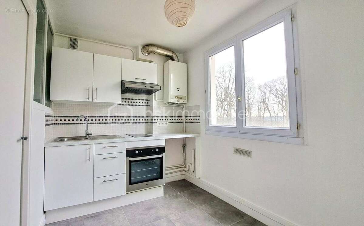 Appartement à LA CELLE-SAINT-CLOUD