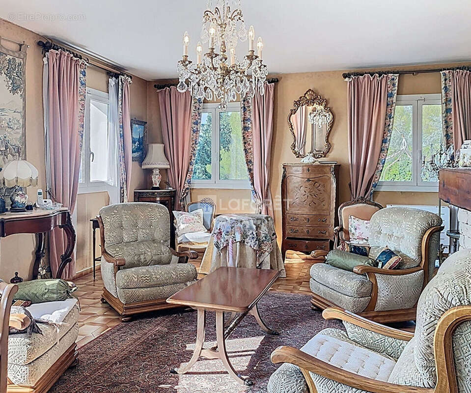 Maison à LA VALETTE-DU-VAR