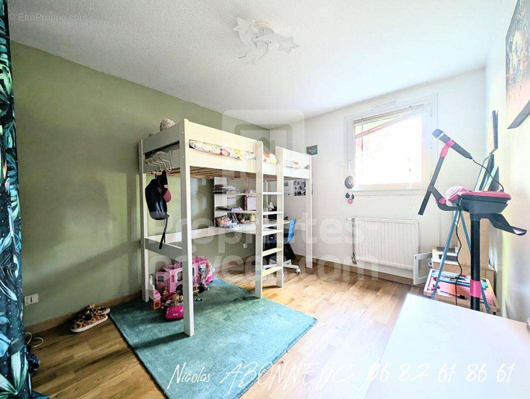 Appartement à GIERES