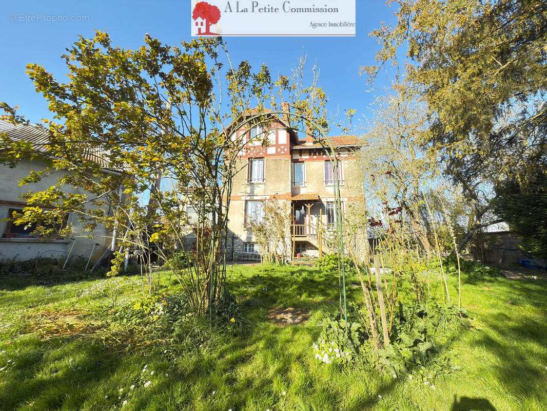 Maison à NOGENT-LE-PHAYE