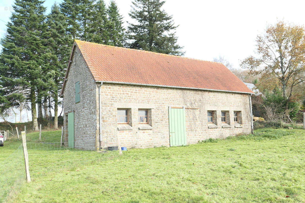 Maison à SAINT-CLEMENT-RANCOUDRAY