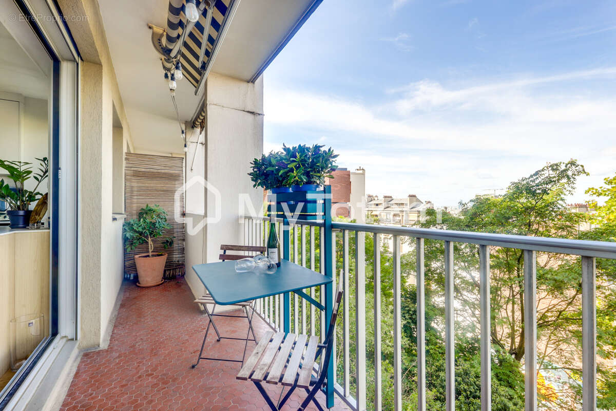 Appartement à PARIS-18E