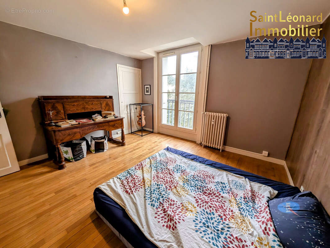 Appartement à FOUGERES