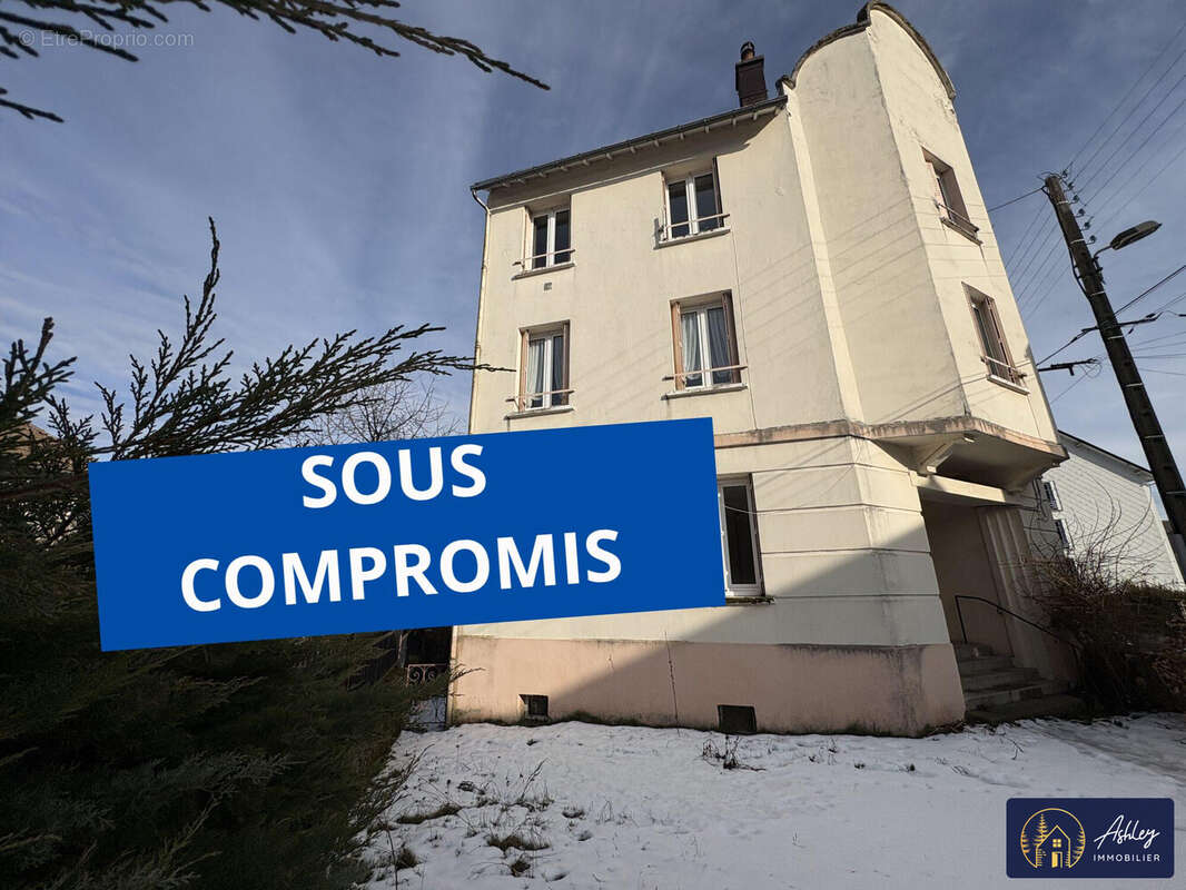 Appartement à RIOM-ES-MONTAGNES