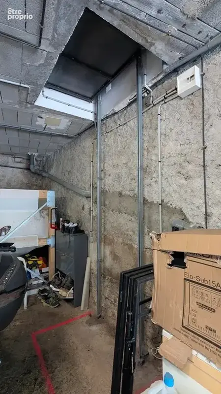 CARCES - Maison de village rénovée avec terrasse et garage - photo 8