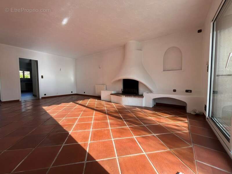 Maison à AURIBEAU-SUR-SIAGNE