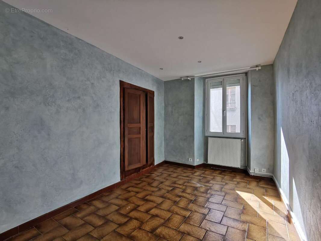   - Appartement à AUBENAS