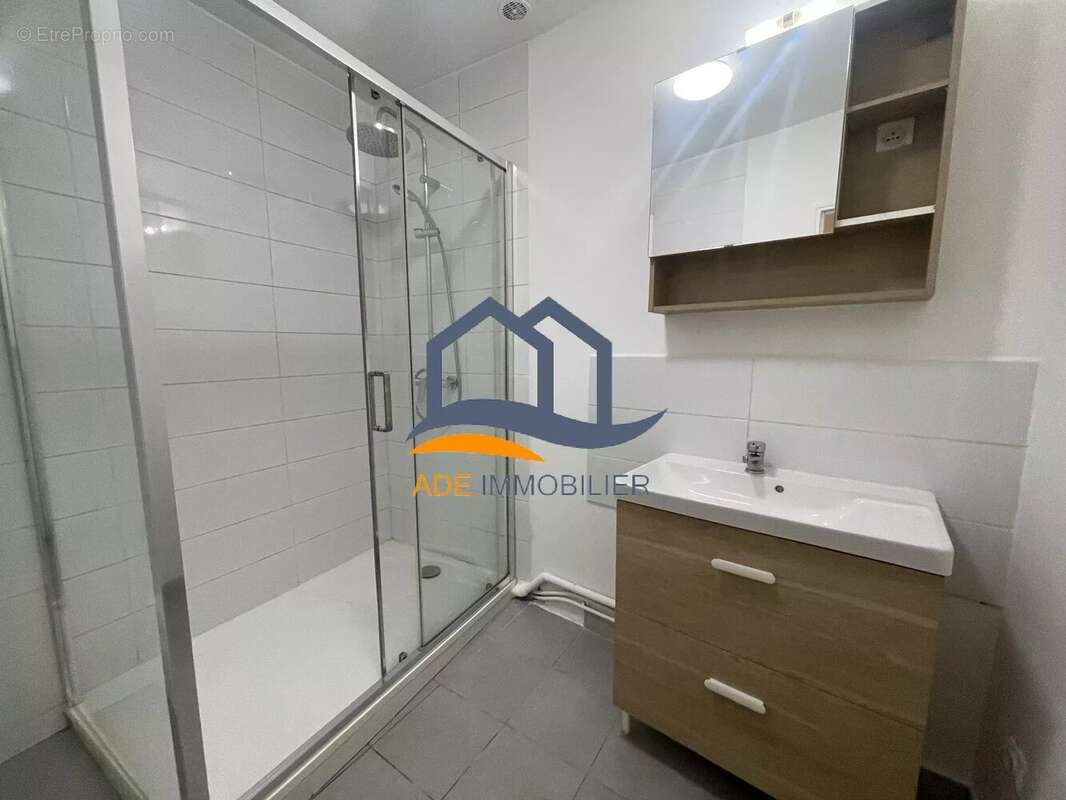 Appartement à EGUILLES
