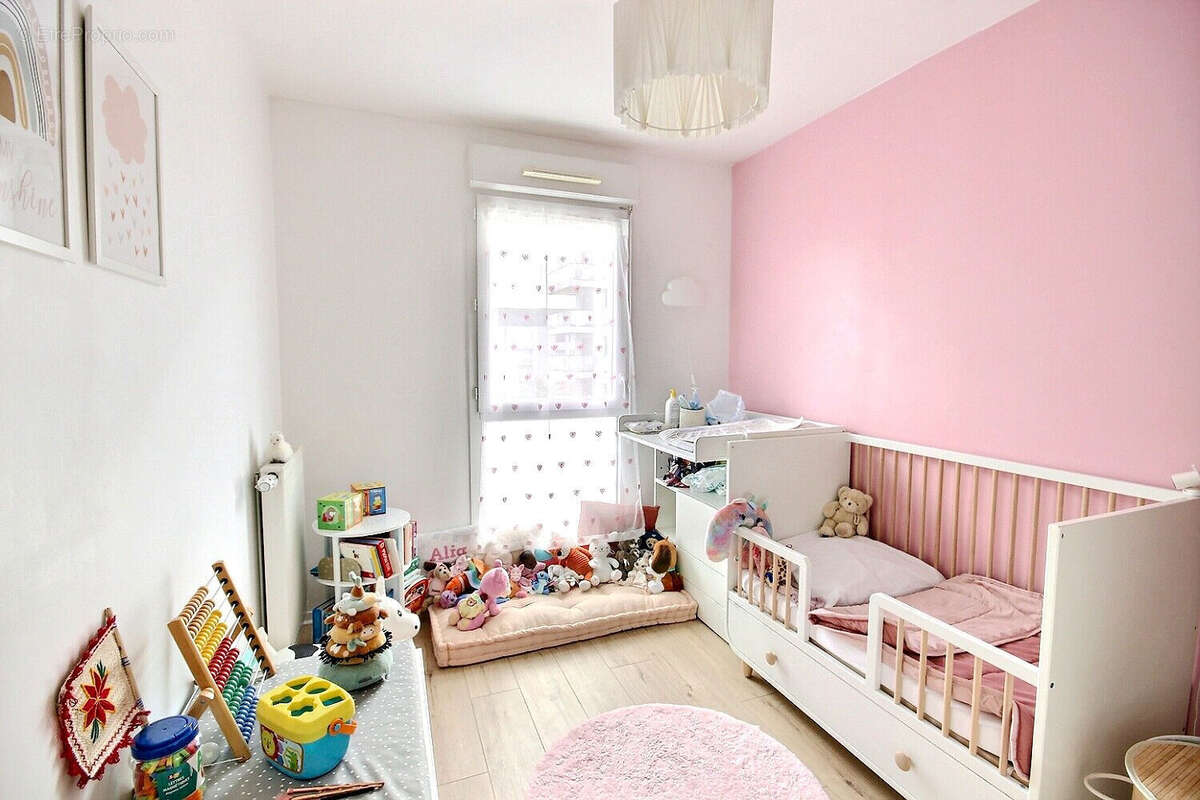 Appartement à FRESNES