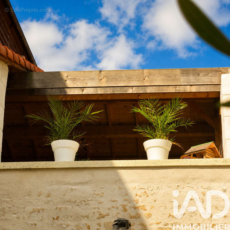 Maison 499 m² à Niort  - photo 5
