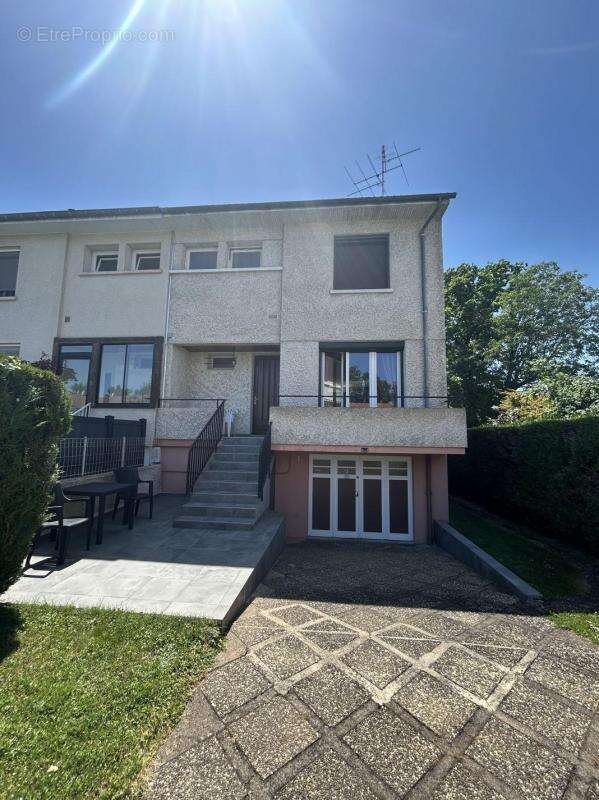 Maison à NEUILLY-LES-DIJON