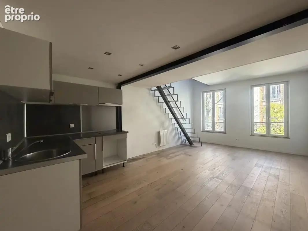 Appartement 4 pièces 85 m² à vendre à Paris-18e (75018) - photo 2