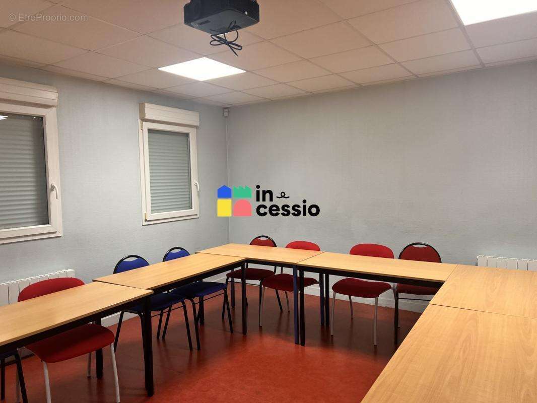 Offre rare ! Le Mans université : vos futurs bureaux dans un em - photo 11