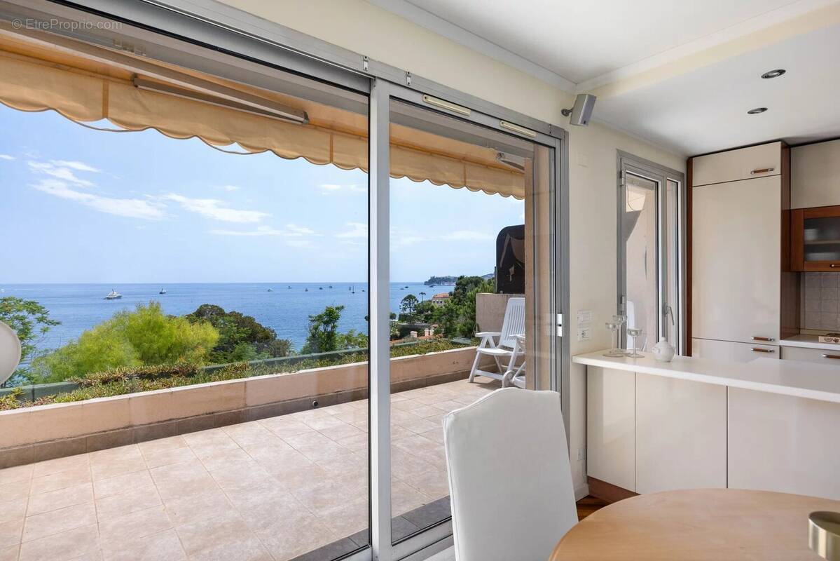 Appartement à ROQUEBRUNE-CAP-MARTIN