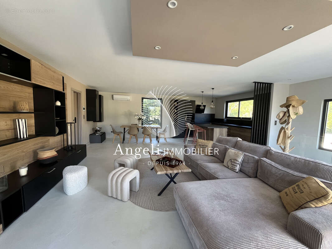 Maison à FREJUS