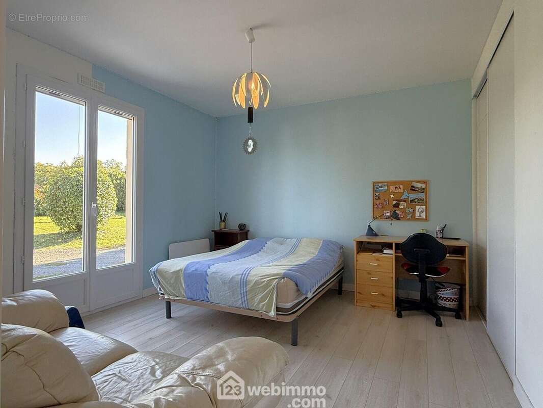 De 13 à 15 m2, - Maison à MIGNE-AUXANCES