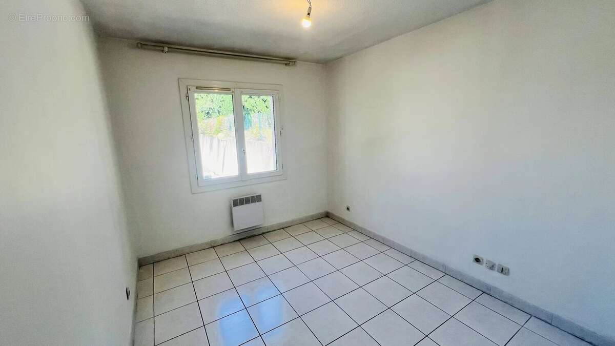 Appartement T3 avec TERRASSE et CAVE - photo 10