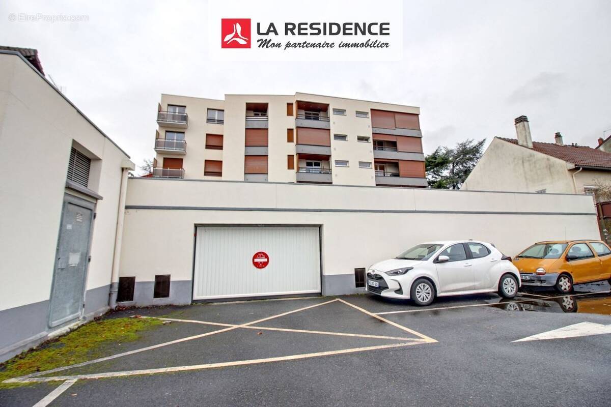 Parking à CONFLANS-SAINTE-HONORINE