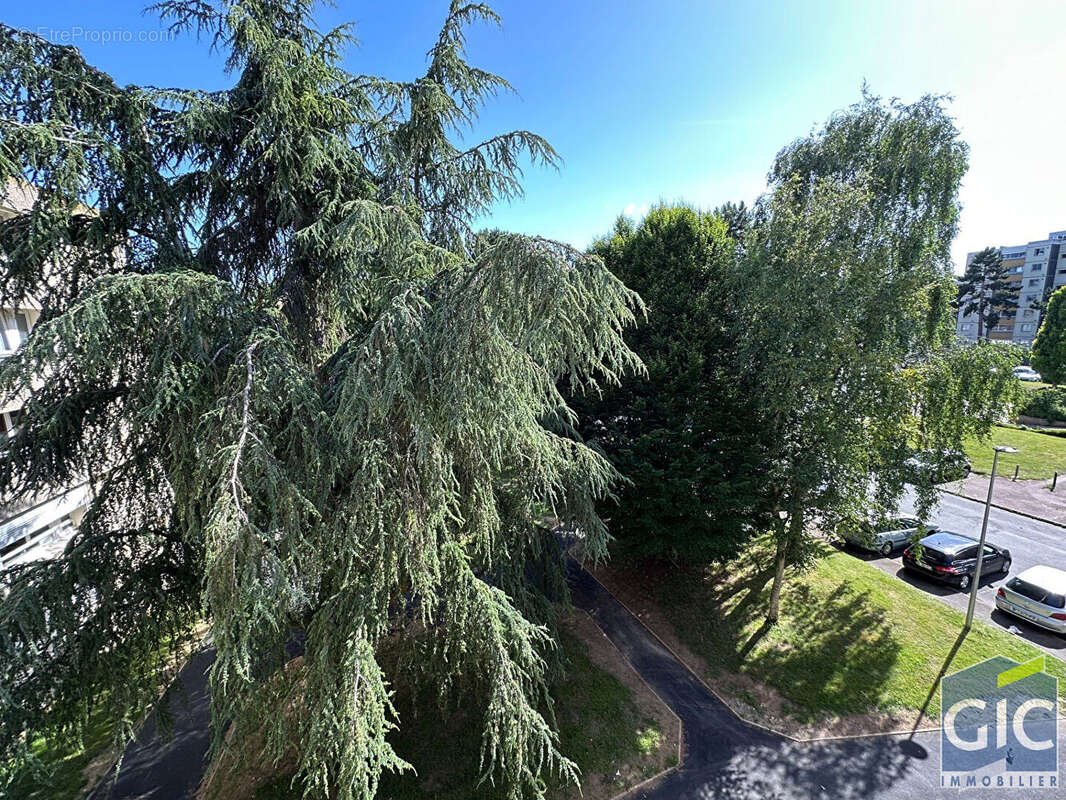 Appartement à HEROUVILLE-SAINT-CLAIR