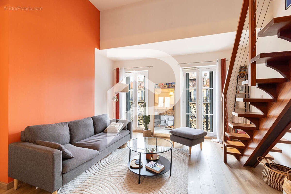 Appartement à MARSEILLE-2E