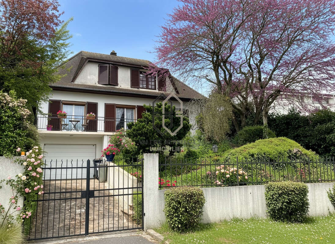 Maison à CHAMPIGNY-SUR-MARNE