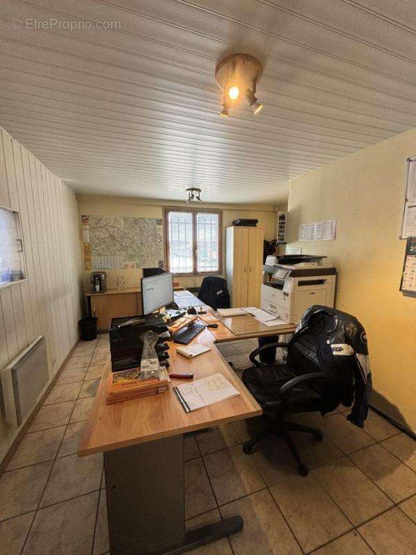 Maison à LA CHAPELLE-SAINT-LUC