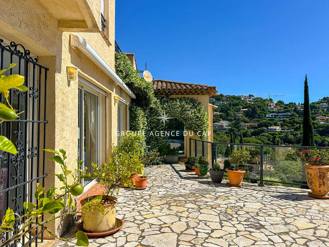 Maison à LES ISSAMBRES