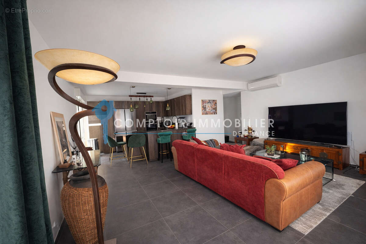 Appartement à CARRY-LE-ROUET